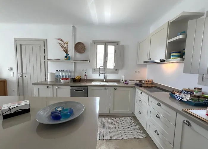 Psarou Summer * Ψαρού